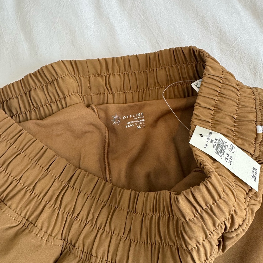 Aerie Lined Brown Athletic Shorts with White Trim - Picture 2 of 4